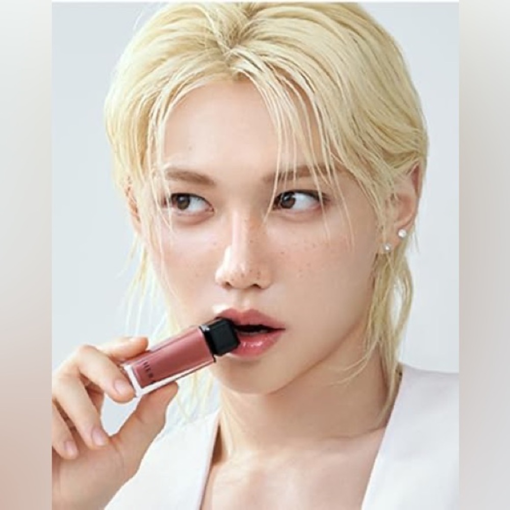 *BRAND NEW* Hera Beauty Stray Kids Felix #415 Brownie Boy Sensational Lip Gloss!